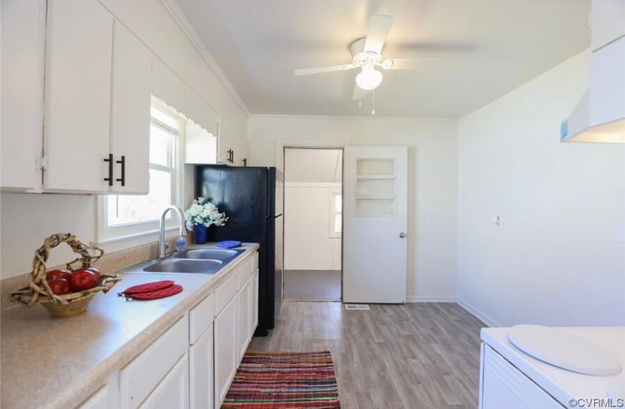 Building Photo - 605 N South St