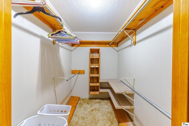 Building Photo - 129 LA-860