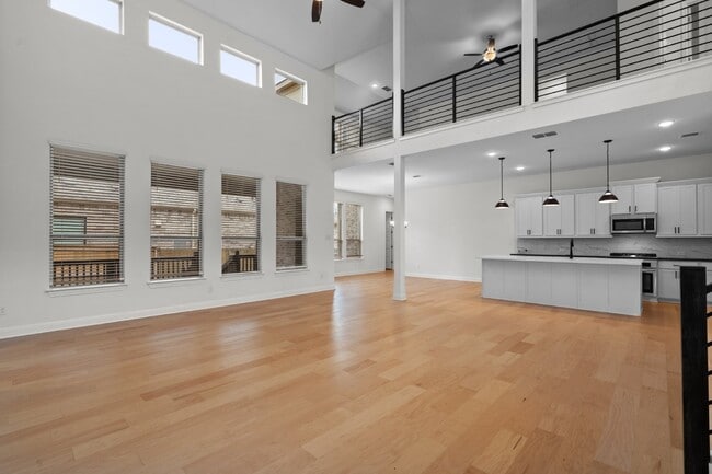 Building Photo - 2832 Stone Branch Dr