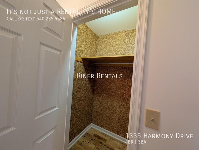 Building Photo - 1335 Harmony Dr