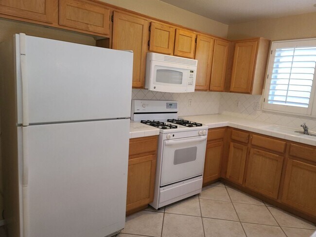 Building Photo - SUMMERLIN