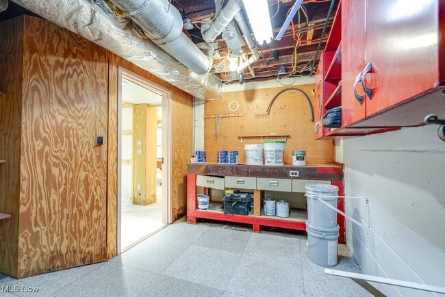 Building Photo - 301 Bogart Rd