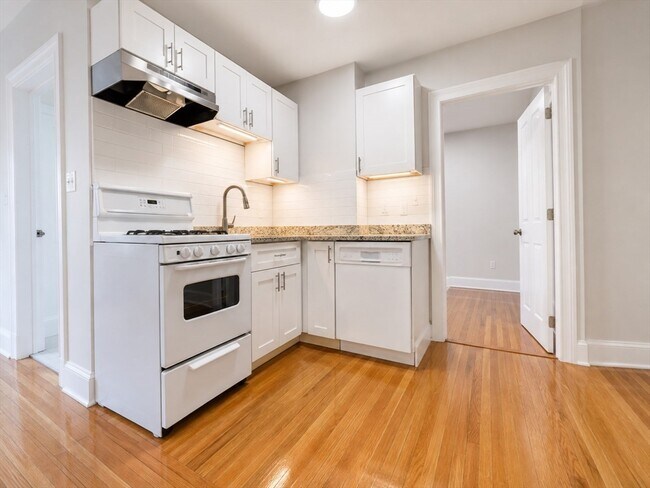 Building Photo - 107 Jersey St