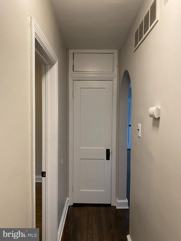 Building Photo - 258 Birch St