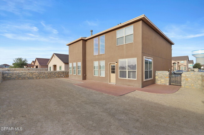 Building Photo - 14335 Alma Point