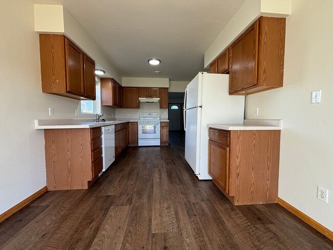 Building Photo - 416-418 Pecor St