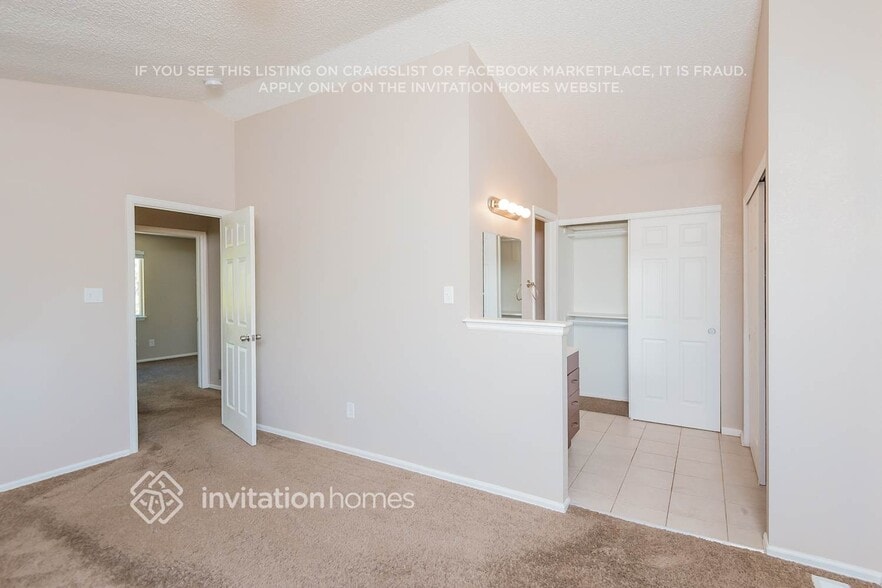 Building Photo - 12040 Grape Way
