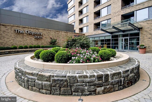 Building Photo - 2001 15th St N