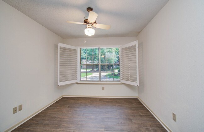 Building Photo - 35 Cottage Grove Pl