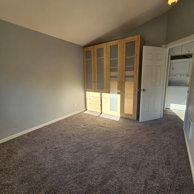 Building Photo - Charming 1-Bedroom Home with Spacious Backyard, 2 car garage & Modern Amenities – Pet Friendly!