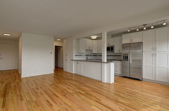 Building Photo - 2563 13th Avenue West