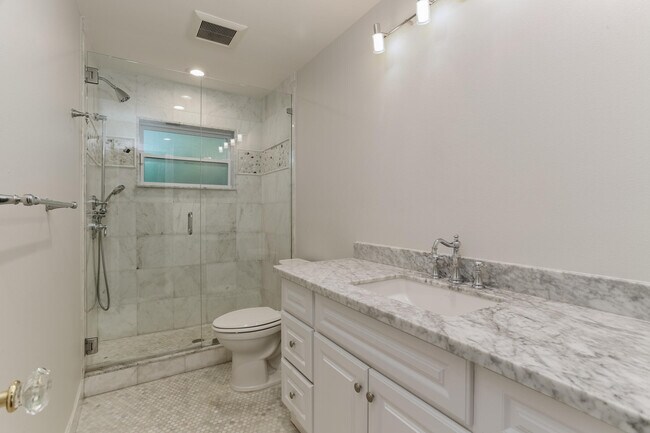 Building Photo - 12293 Coconut Row