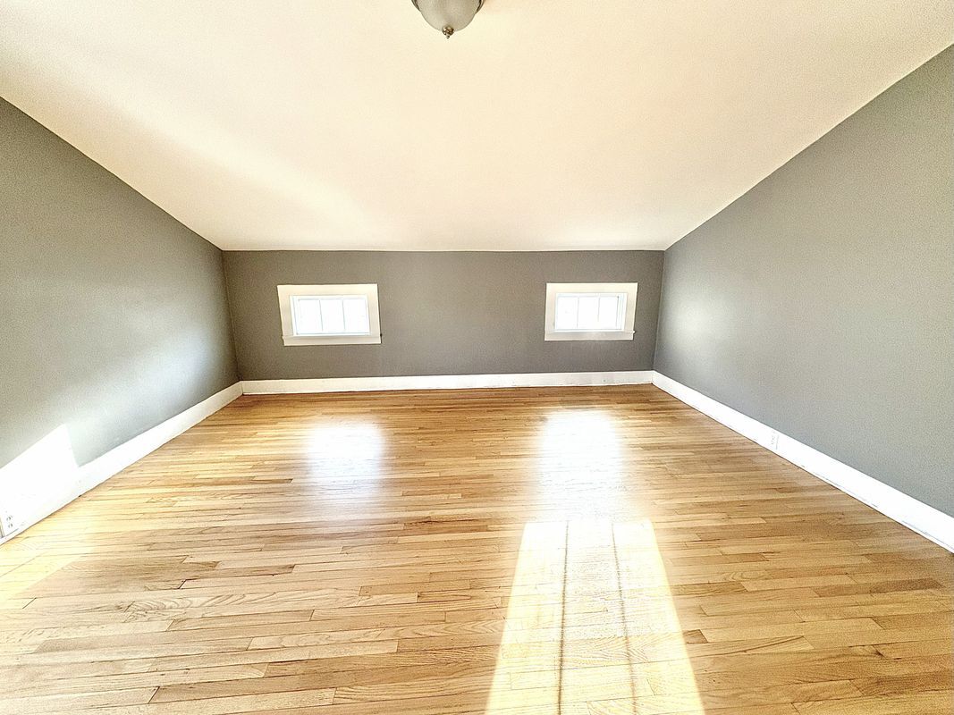 Building Photo - 707 Church St