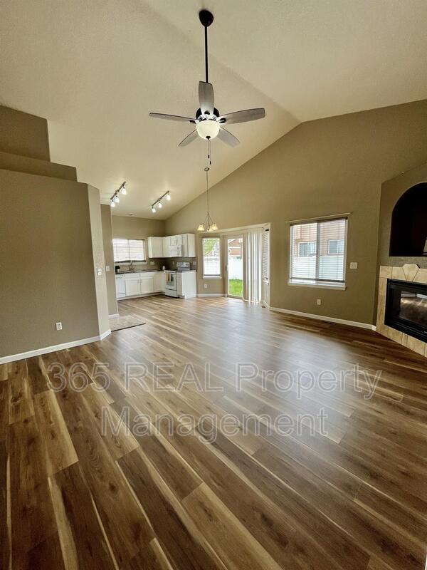 Building Photo - 3415 Syrah St
