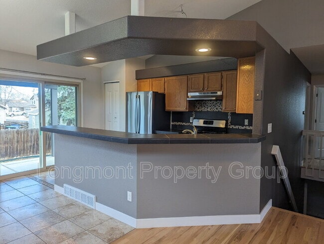 Building Photo - 2306 Steele St