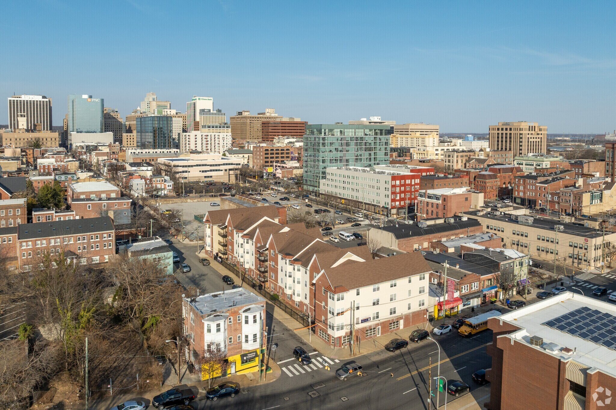 Building Photo - 225 W 4th St