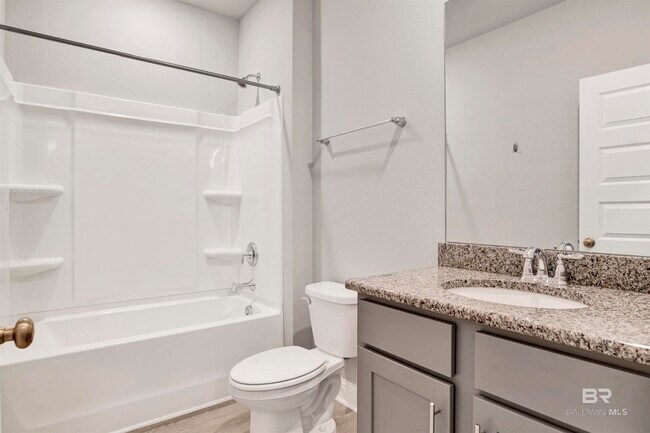 Building Photo - 390 Gemini St