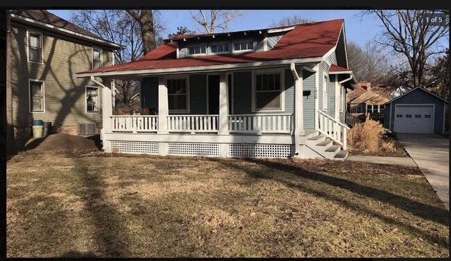 Primary Photo - Great Single Family Just East of Massachus...