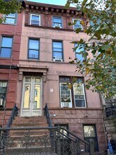 Building Photo - 768 Greene Ave