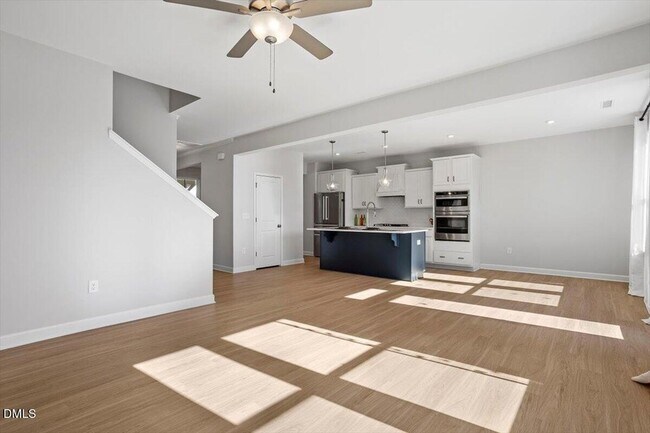 Building Photo - 128 Highland Grv Wy