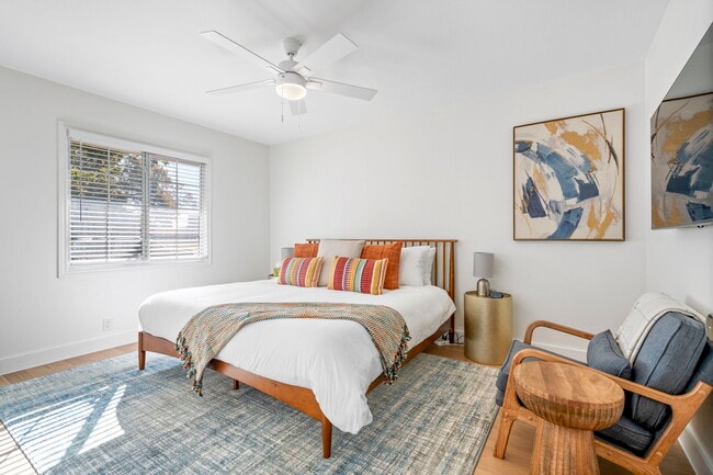 Building Photo - 6501 Ravendale Ln