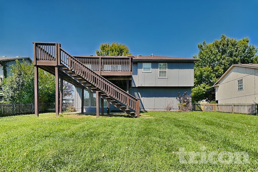 Building Photo - 1501 Cypress Dr