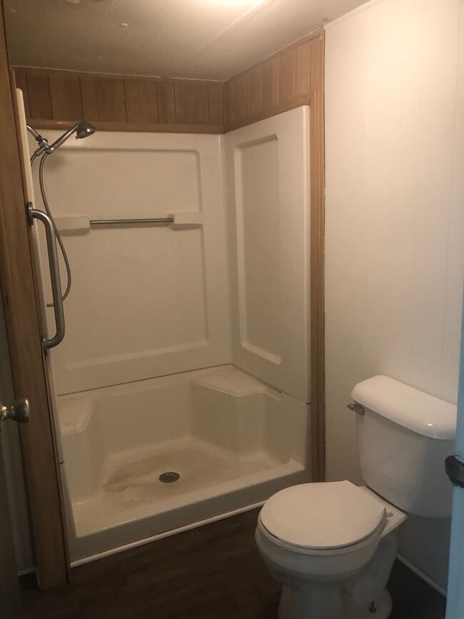 Building Photo - 3 Bedroom Rental In North Crawfordville Av...