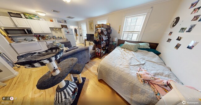 Building Photo - 39 Cross St