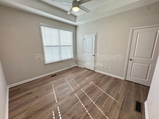 Building Photo - 137 Pacer Pl