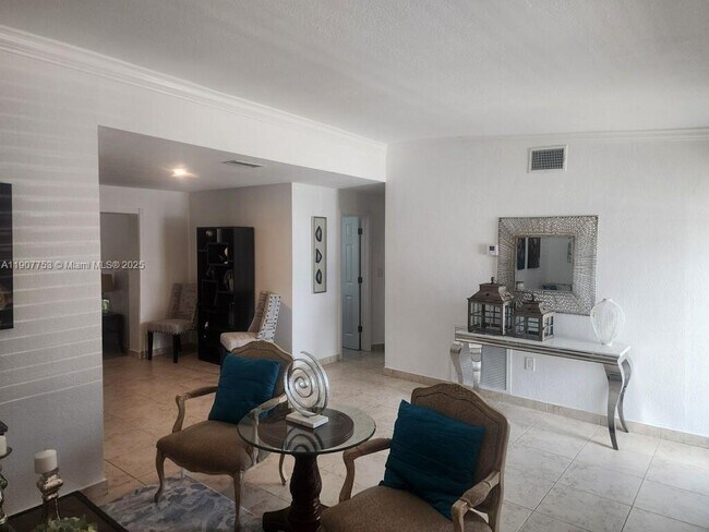 Building Photo - 3221 SW 93rd Pl