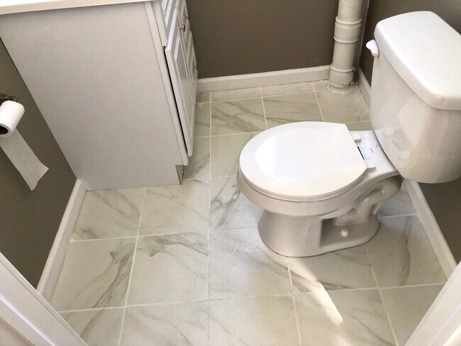 Building Photo - 47 Parkin St