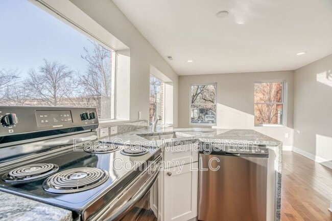 Building Photo - 1623 E Baltimore St