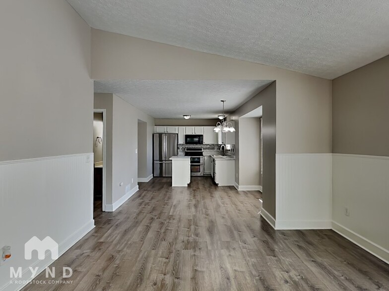 Building Photo - 4573 Dungannon Dr