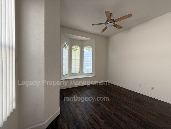 Building Photo - 1700 Charm Way