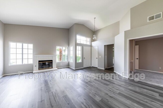 Building Photo - 576 Pine Valley Rd