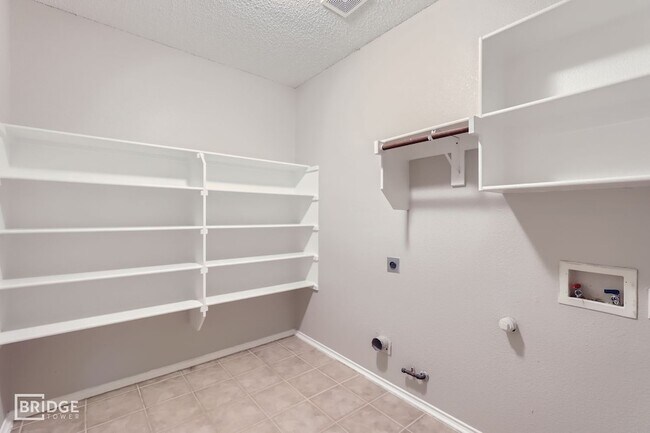 Building Photo - 1507 Walnut Ridge Dr