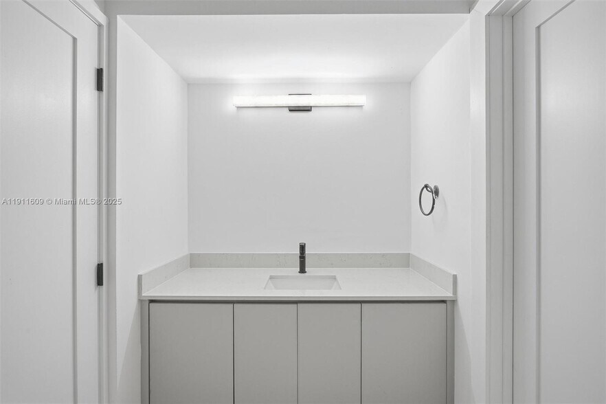 Building Photo - 16380 Briar Patch Pl