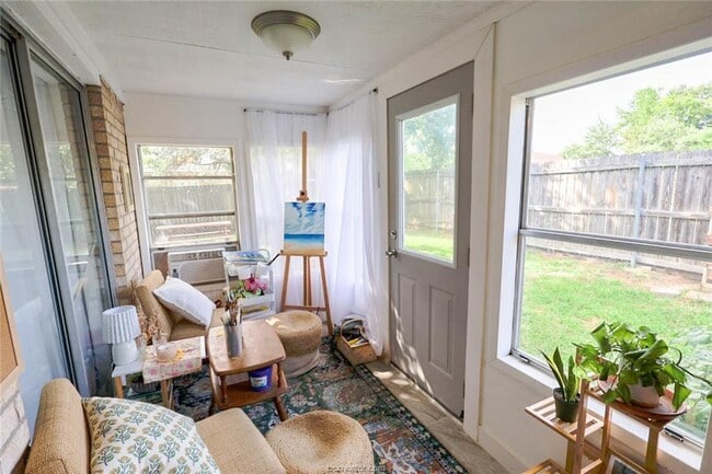 Building Photo - 619 San Benito Ct