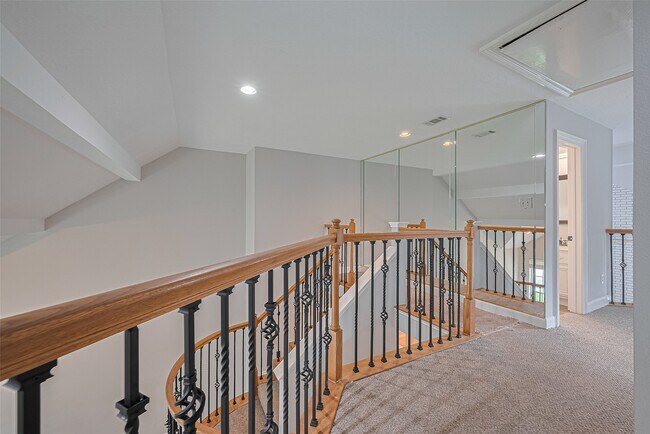Building Photo - 3406 Mesquite Dr