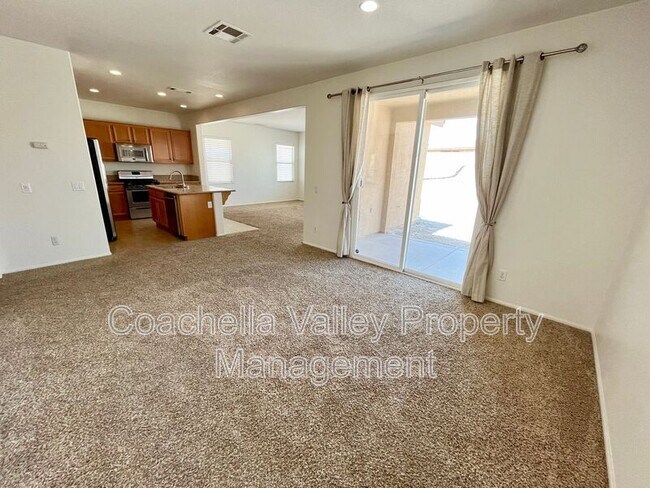 Building Photo - 62806 Kitetail Dr