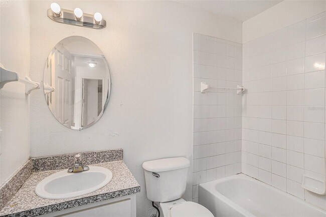 Building Photo - 8512 Lazy River Dr