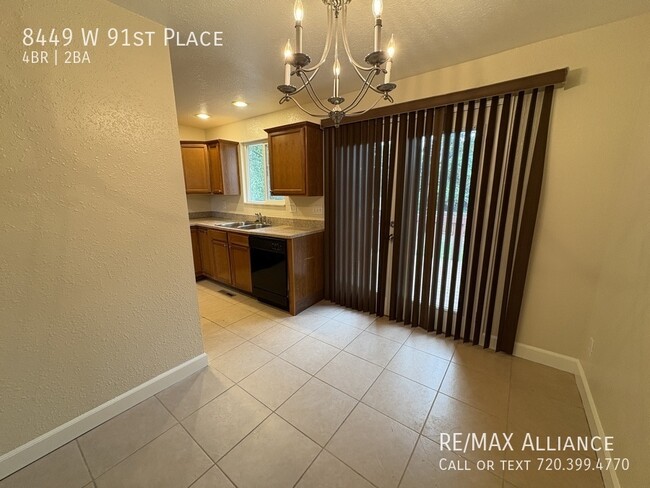 Building Photo - 8449 W 91st Pl