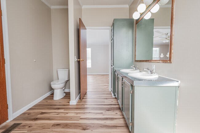 Building Photo - 4014 US-70
