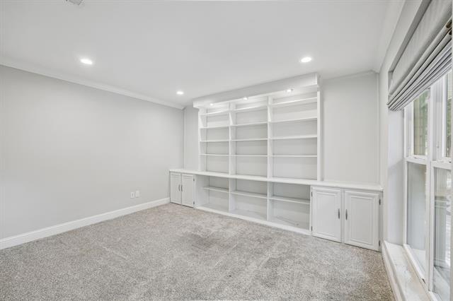 Building Photo - 10215 Dale Crest Dr