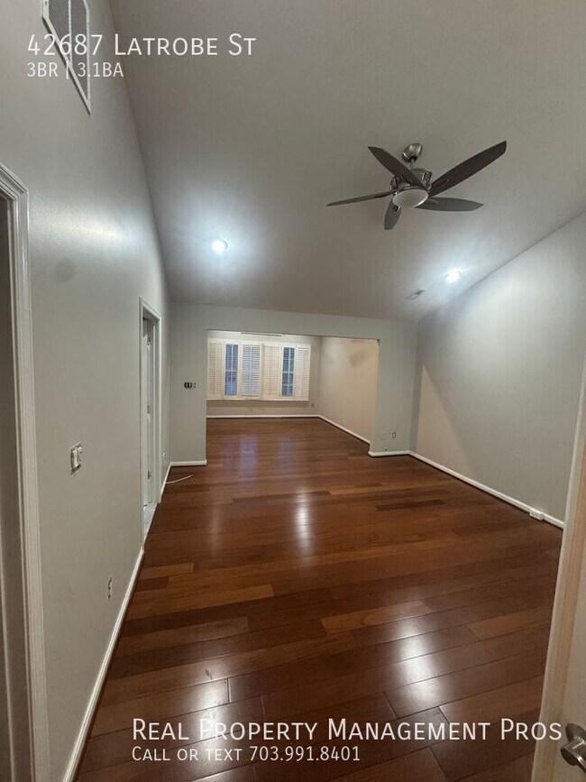 Building Photo - 42687 Latrobe St