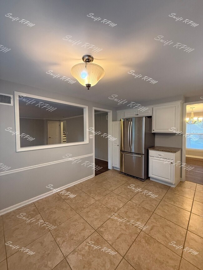 Building Photo - 9805 Carter Dr