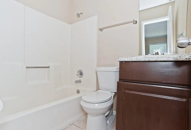 Building Photo - 8117 Foxfire Ln