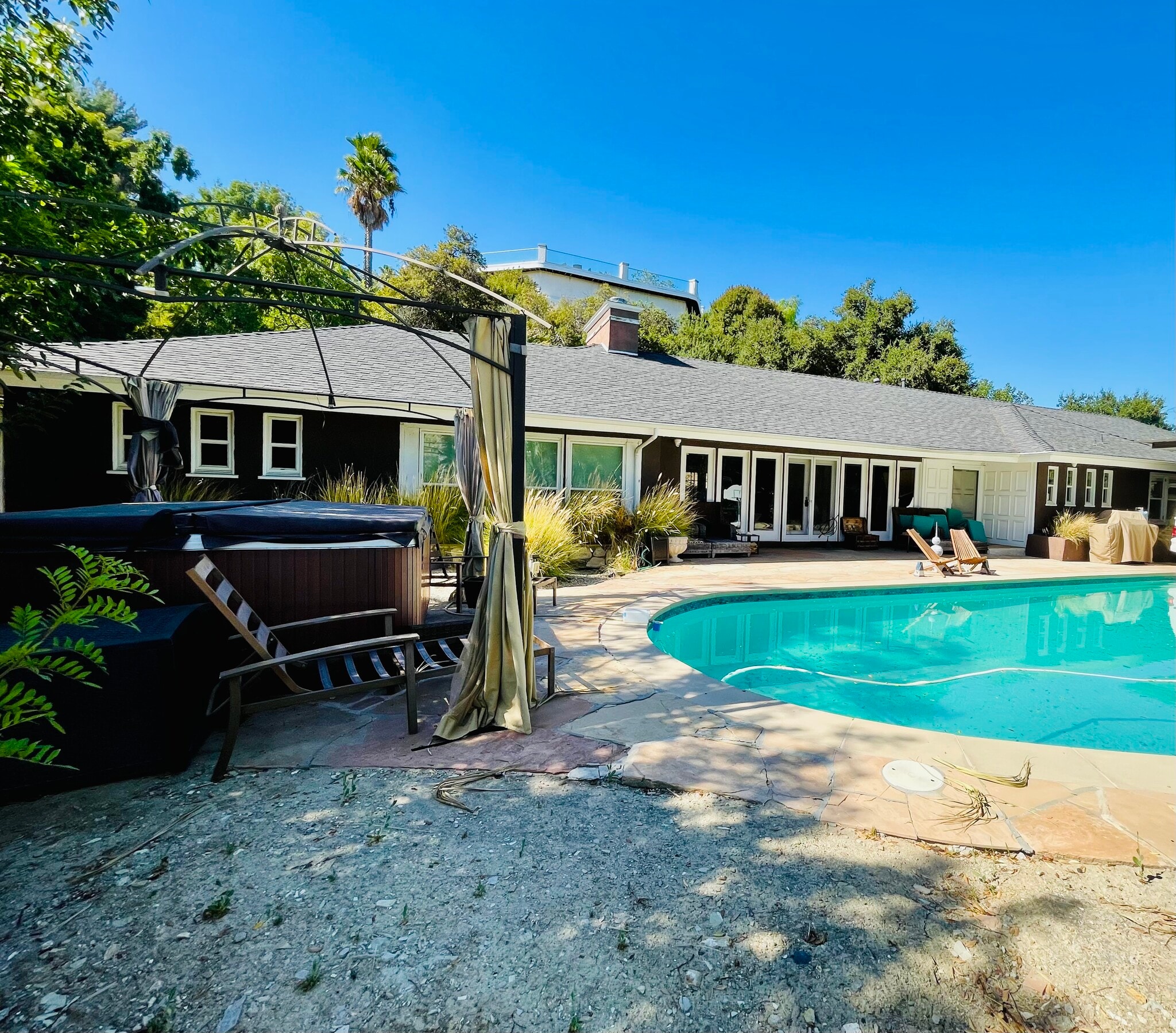 Pool - 15635 Vandorf Pl