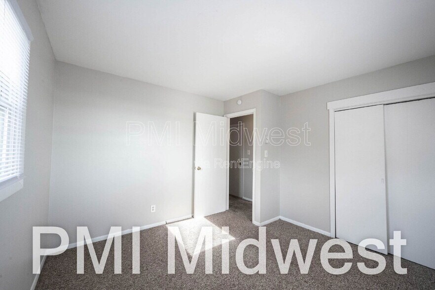 Building Photo - 2950 W U.S. 52