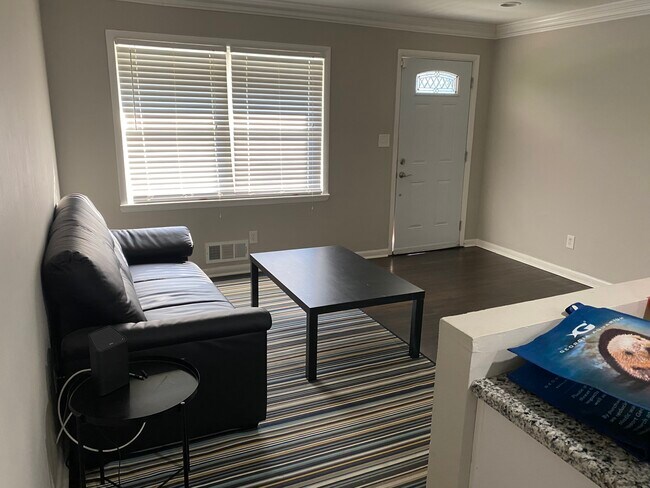 Living Space - 1985 Thomasville Dr SE